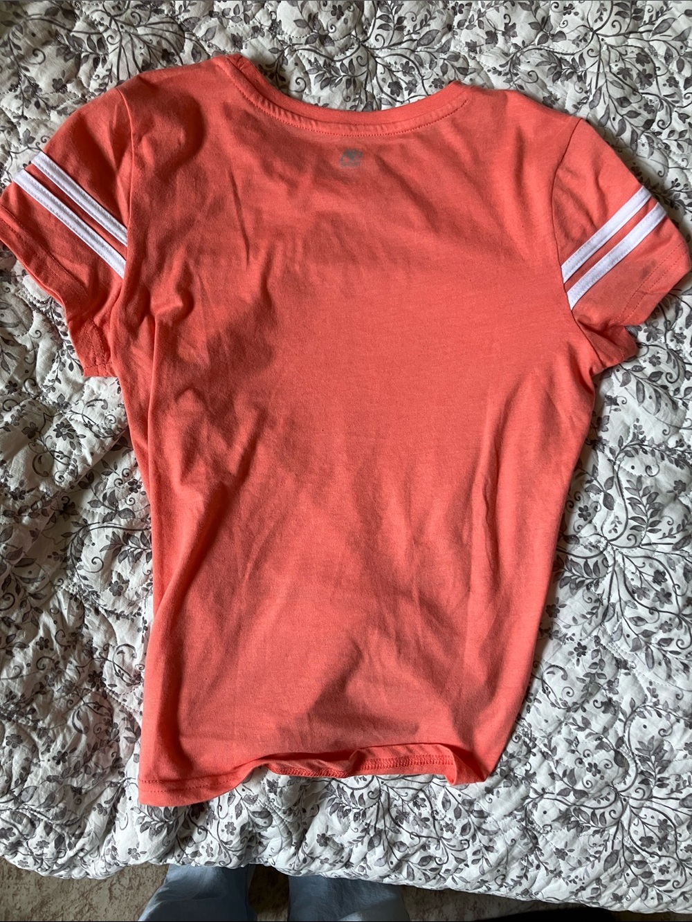 Aeropostale Coral Pink Front-Knot Sport Tee with White Stripe Sleeves - Picture 4 of 4